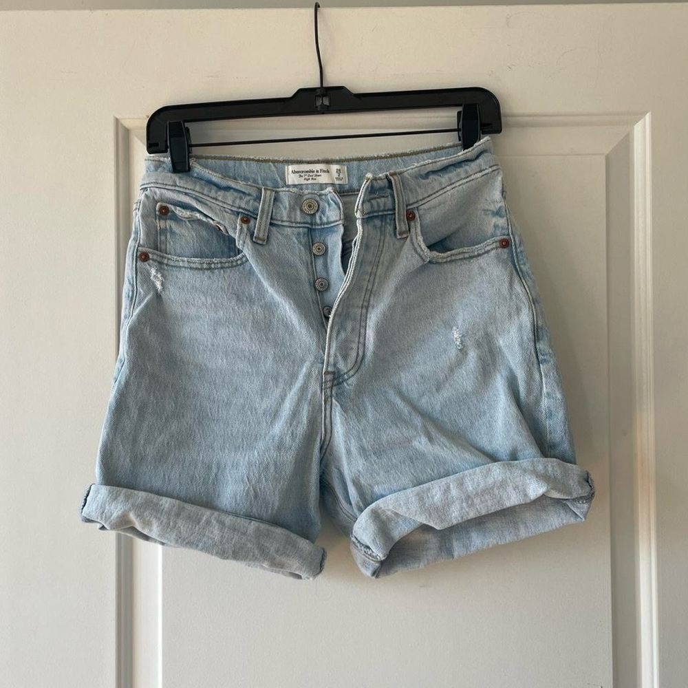 Abercrombie High Rise 7 Inch Dad Shorts